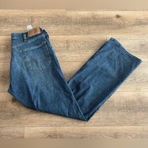 Men’s Levi’s signature series jeans boot cut 33 x 30 new with tags